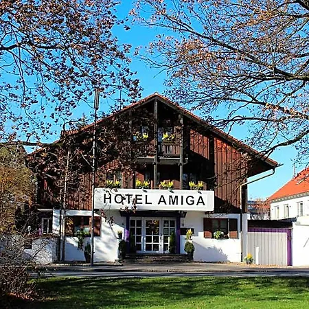 Amiga Messe Ξενοδοχείο 3*