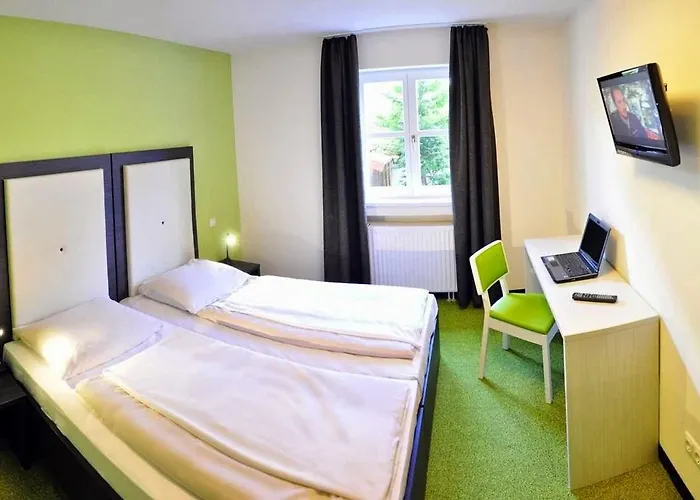 Hotel Amiga Messe 3*