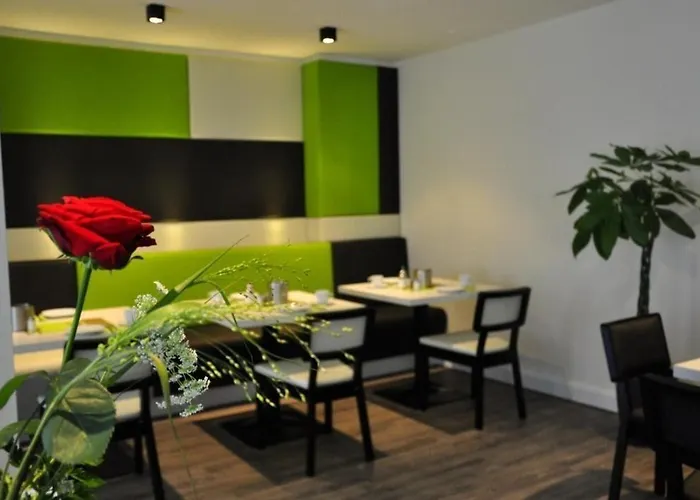 Hotel Amiga Messe 3*