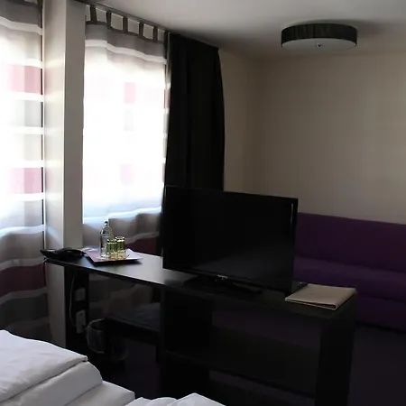 Amiga Messe Hotel 3*
