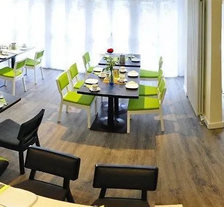 Hotel Amiga Messe 3*