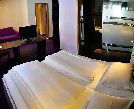 Amiga Messe Hotel 3*
